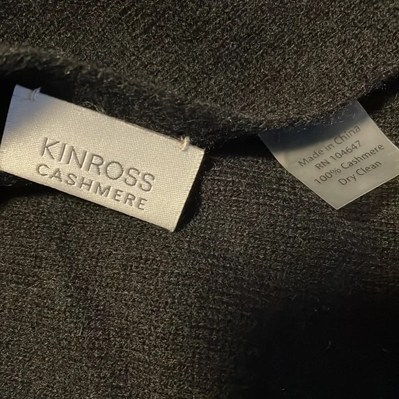 Kinross 100% 2 ply cashmere. Twist Stitch Poncho black white - Picture 4 of 4